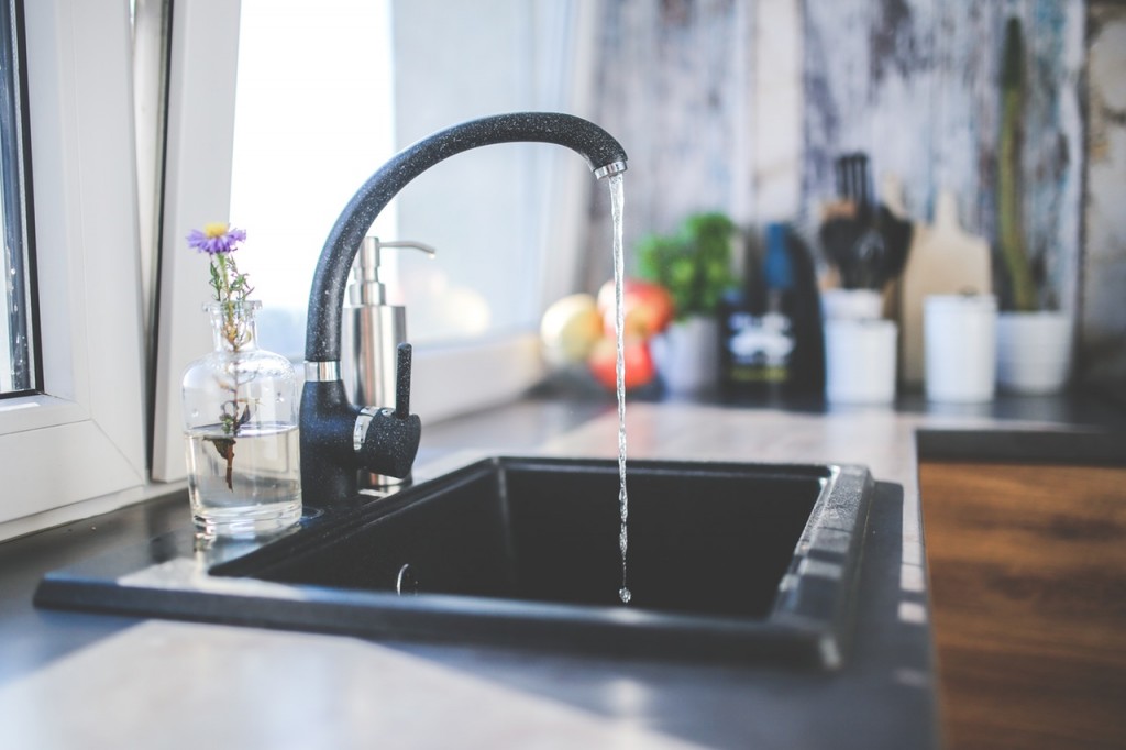 indigoagecafe-water-kitchen-black-design